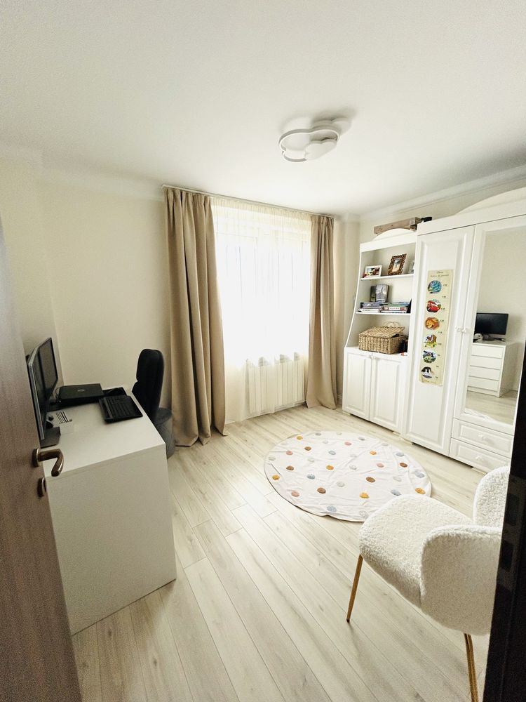 Apartament 4 camere