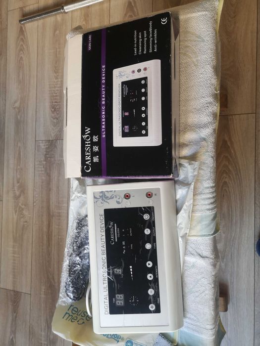 Ултразвук с две слушалки за лечение и козметика