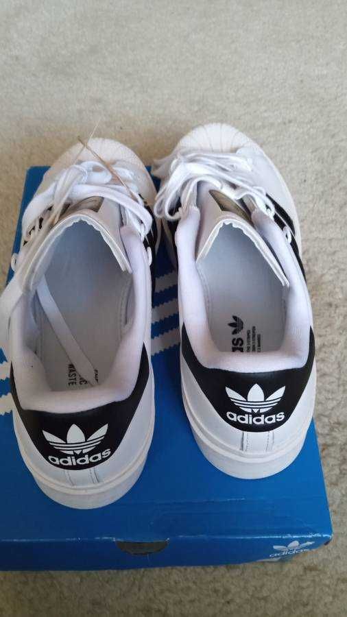 Оригинални кожени кецове * ADIDAS SUPERSTAR BONEGA  * EU40