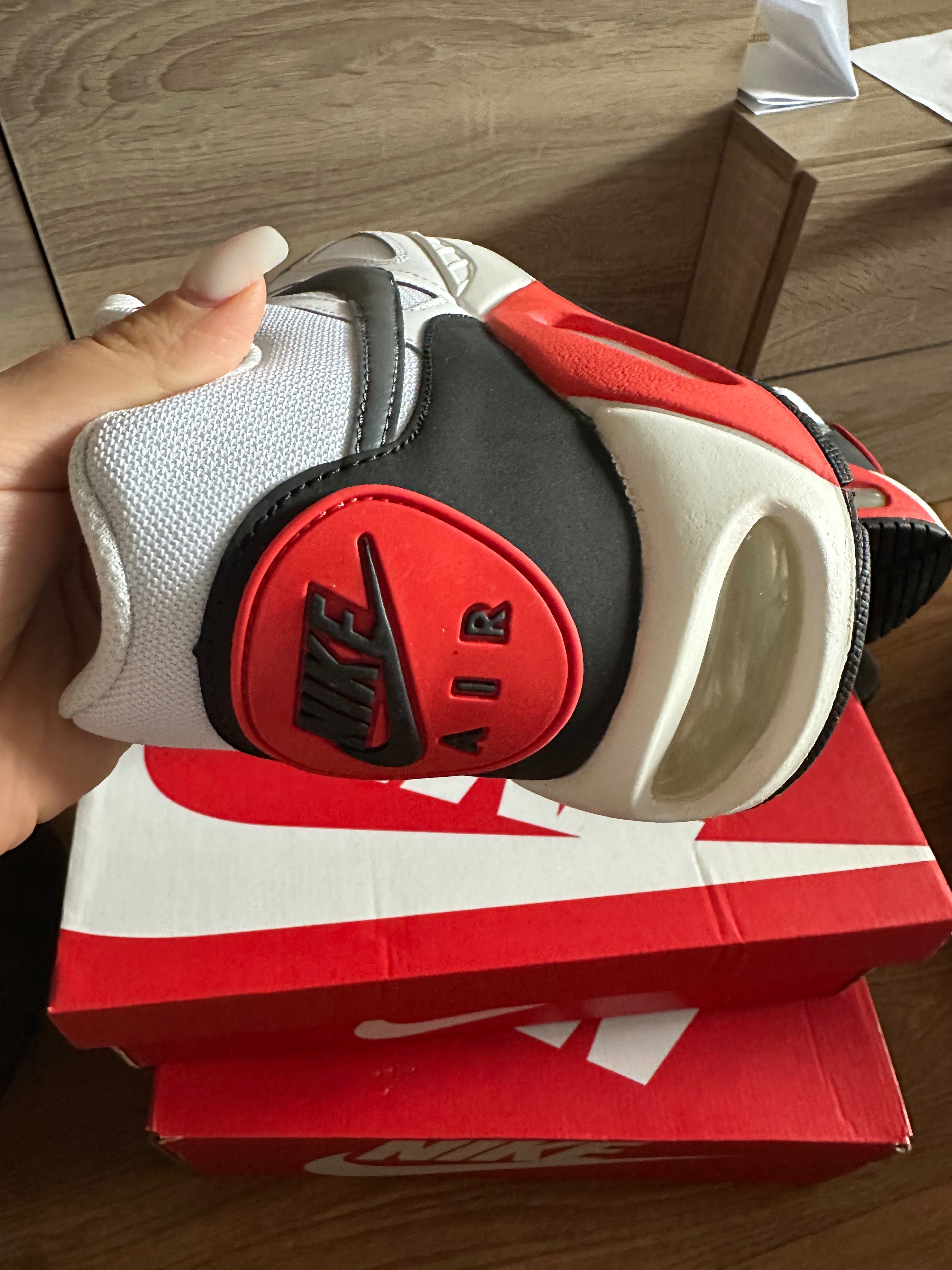 Nike AIRMAX маратонки