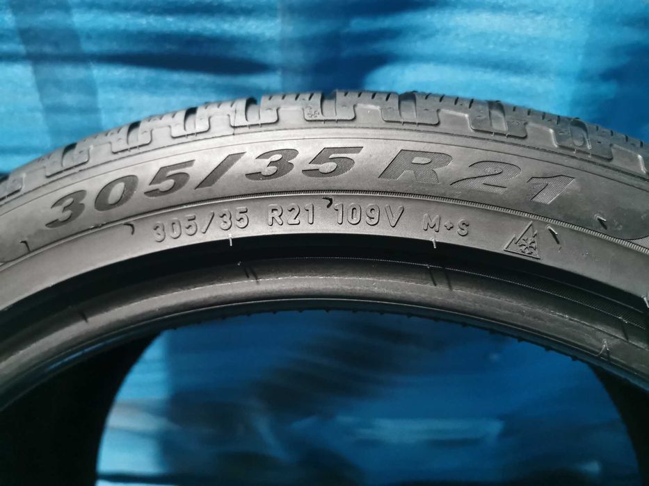 275/40/21  - 305/35/21 pirelli m+s 4 buc