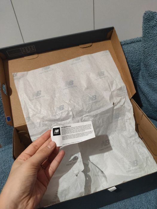 New Balance 327, originali, noi, mărimea 40.5 (26cm)