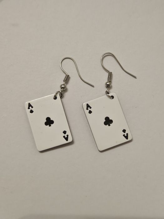 Различни видове обици