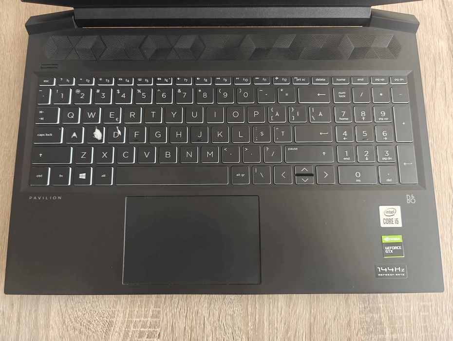 HP Pavilion 16-a0076nq – гейминг лаптоп