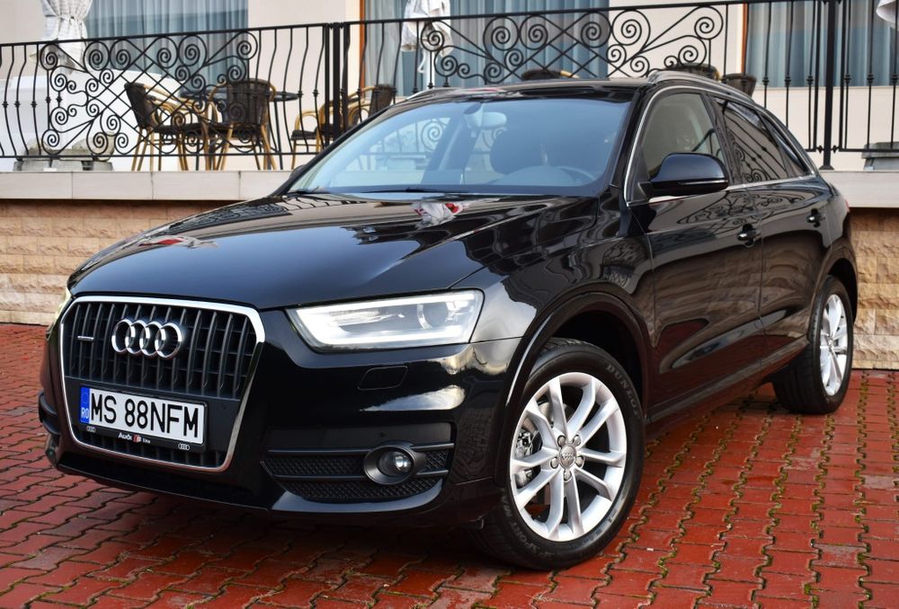 Audi Q3~2.0 TDI~177 Cp~S Line~Quatro~Automat~Bi Xenon~Navigație~Dotat