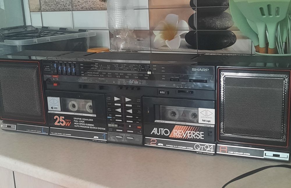 Продам японский магнитофон торг