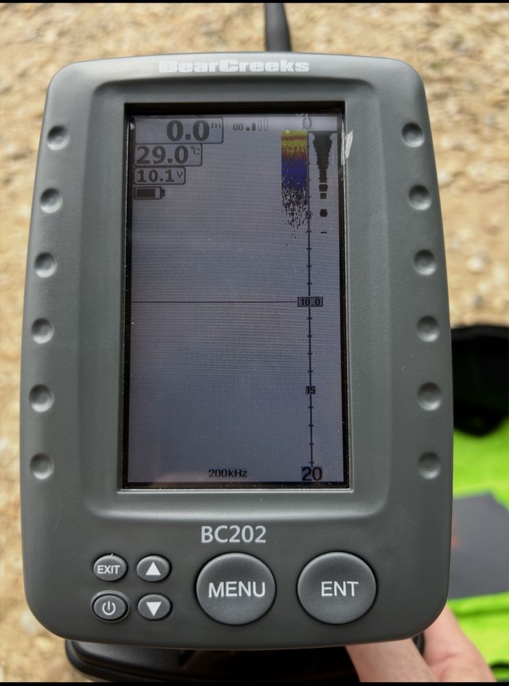 Navomodel plantat BearCreeks cu GPS autopilot si Sonar