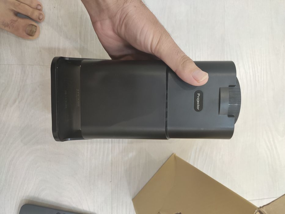 Hy 320 proektor sotiladi