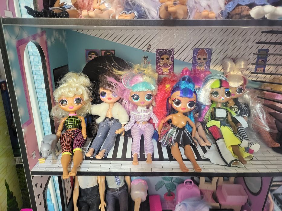 Casuta  LOL Surprise din lemn cu papusi  mici si mari si animale de co