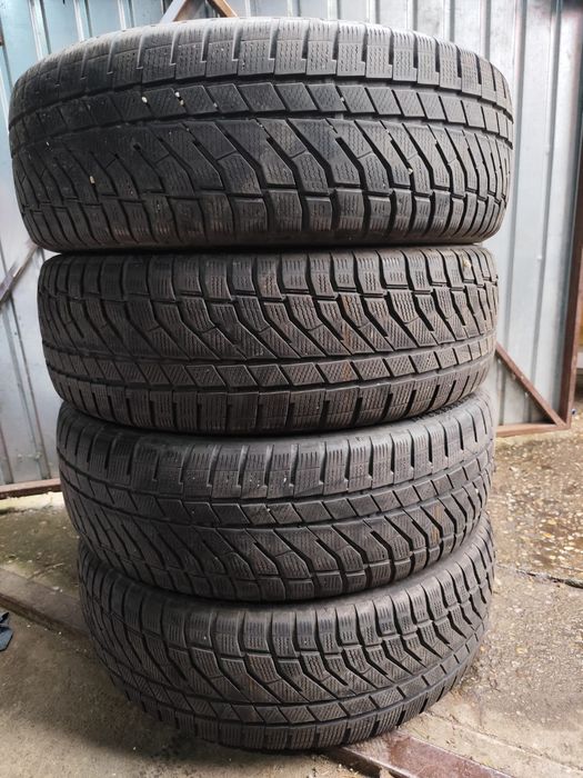 Anvelope 225 65 R17 iarna Falken