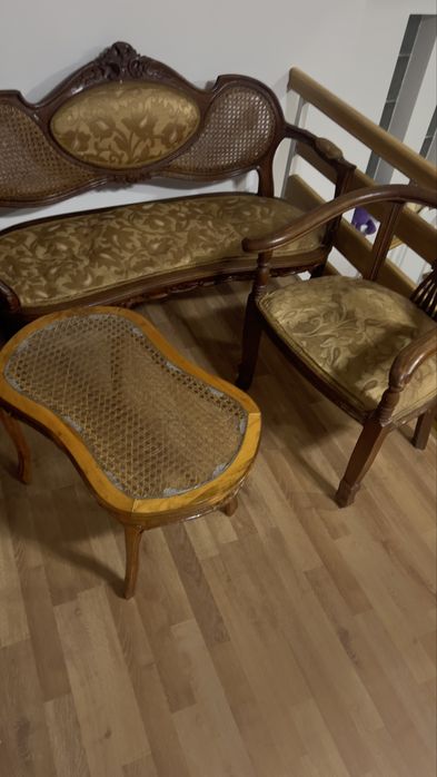 mobila veche necesita reconditionare