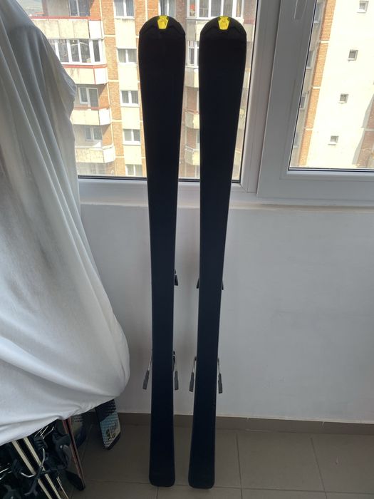 Schiuri schi 150 cm head shape