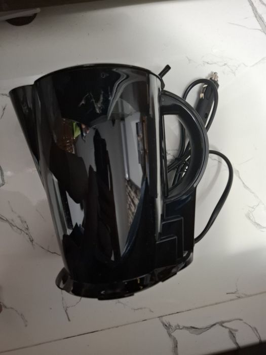 Cani de fiert apa ptr auto