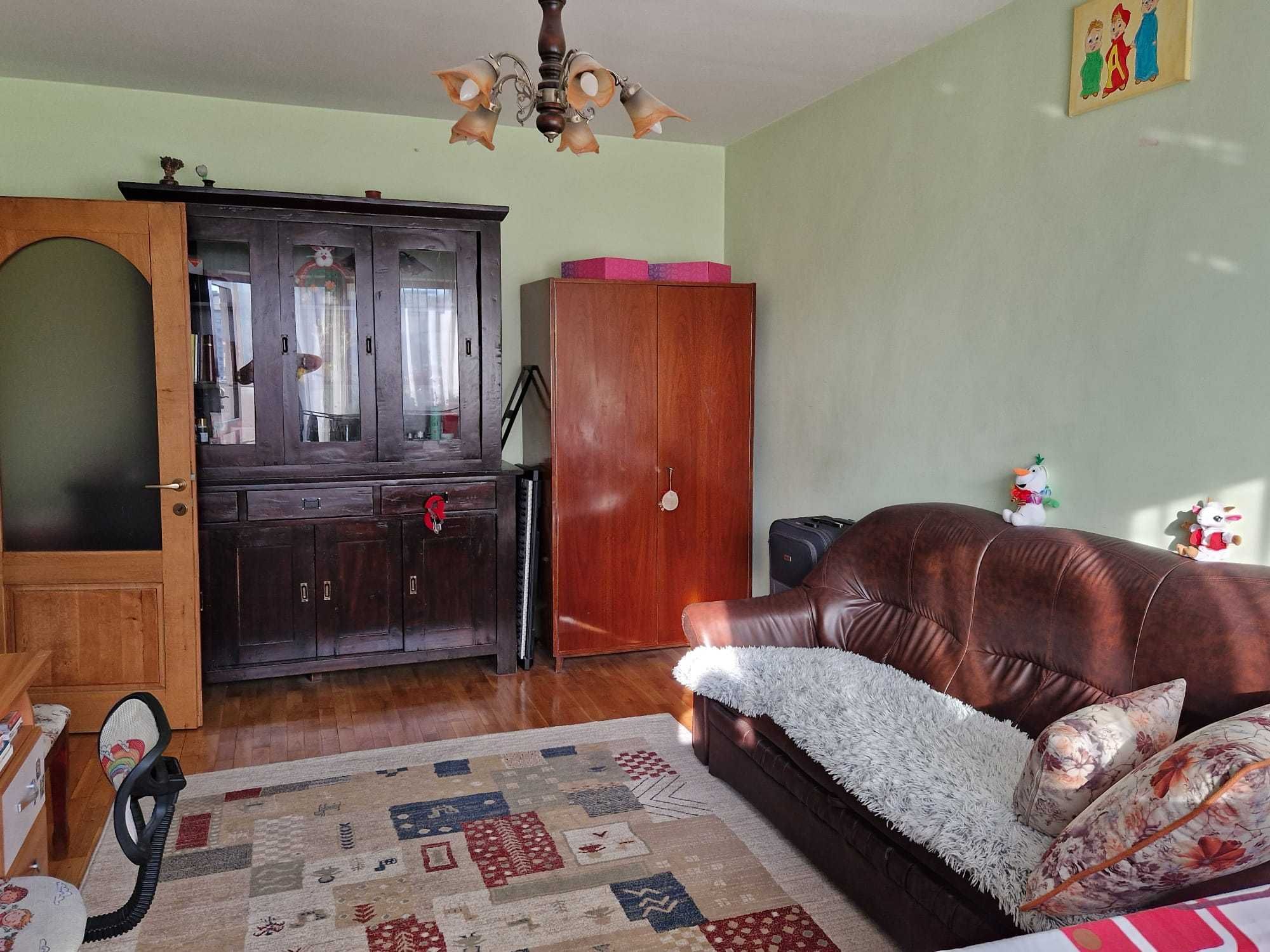 Persoana fizica Vand apartament 3 camere, Marasti