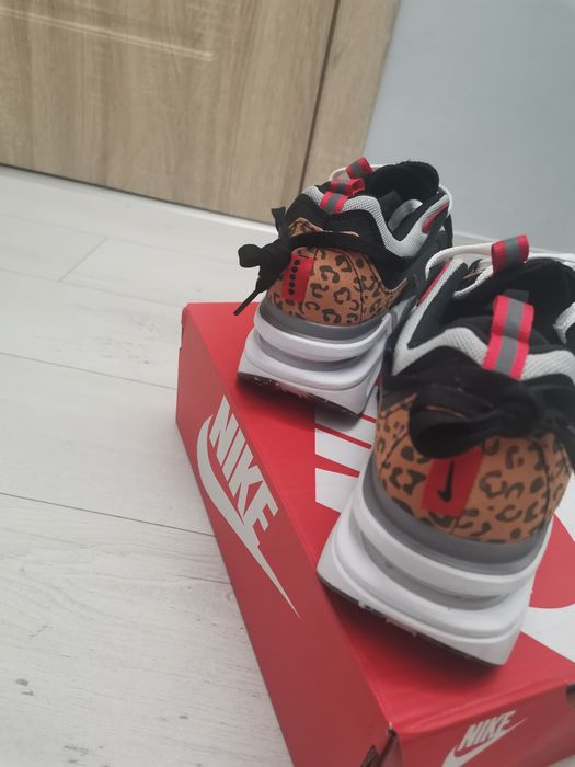 Оригинални дамски маратонки NIKE W AIR MAX FURYOSA