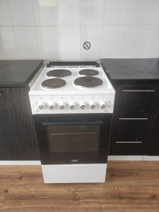 Кухонная электрическая плита