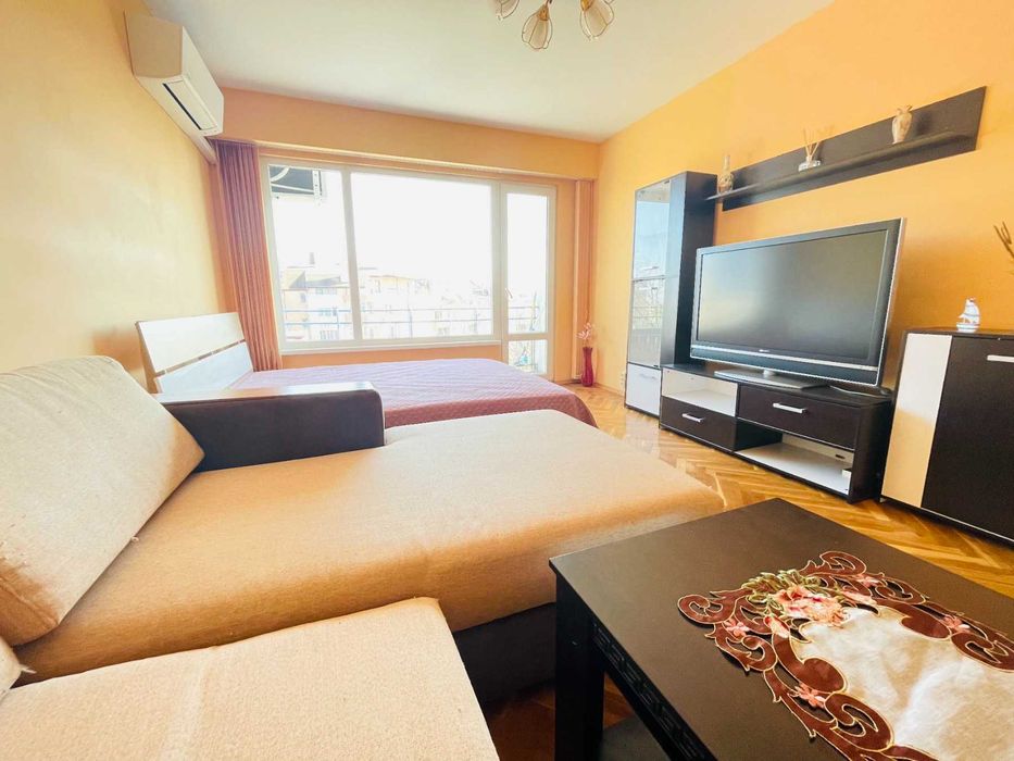 вустаен апартамент под наем, Цветен квартал