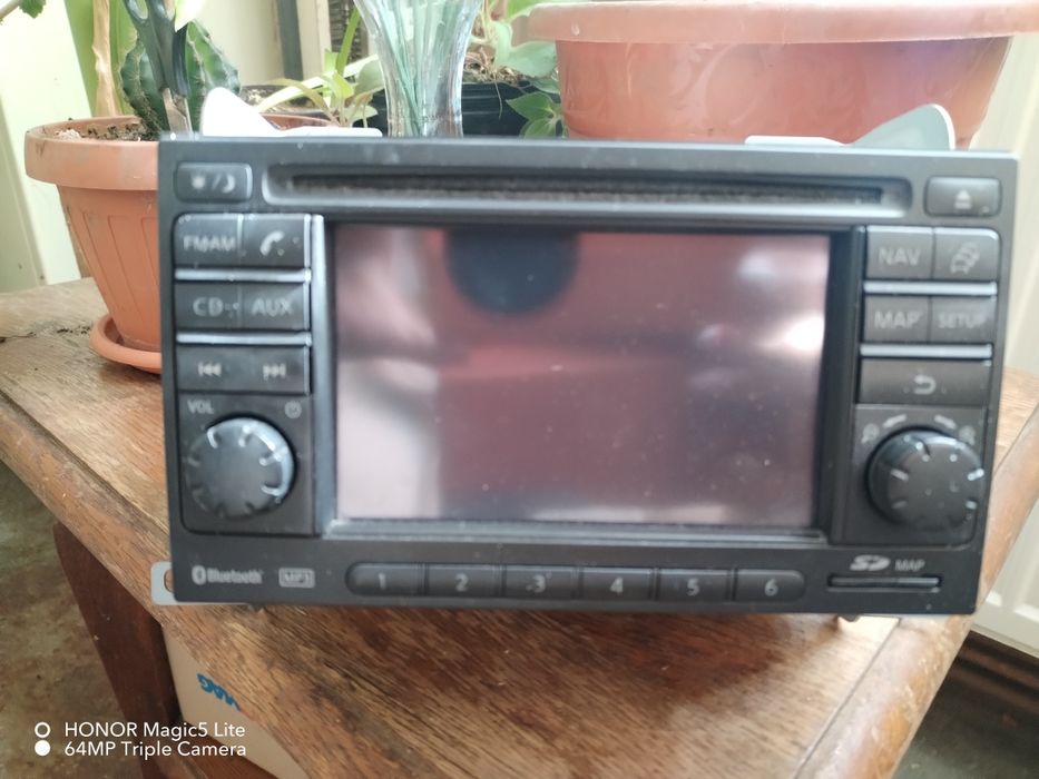 Vând casetofon Nissan