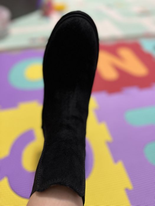 Ghete dama din piele