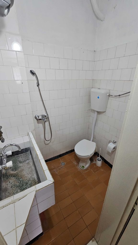 Дава се под наем Двустаен апартамент в Разград, Център - 69 кв.м за 204 € - Снимка #4