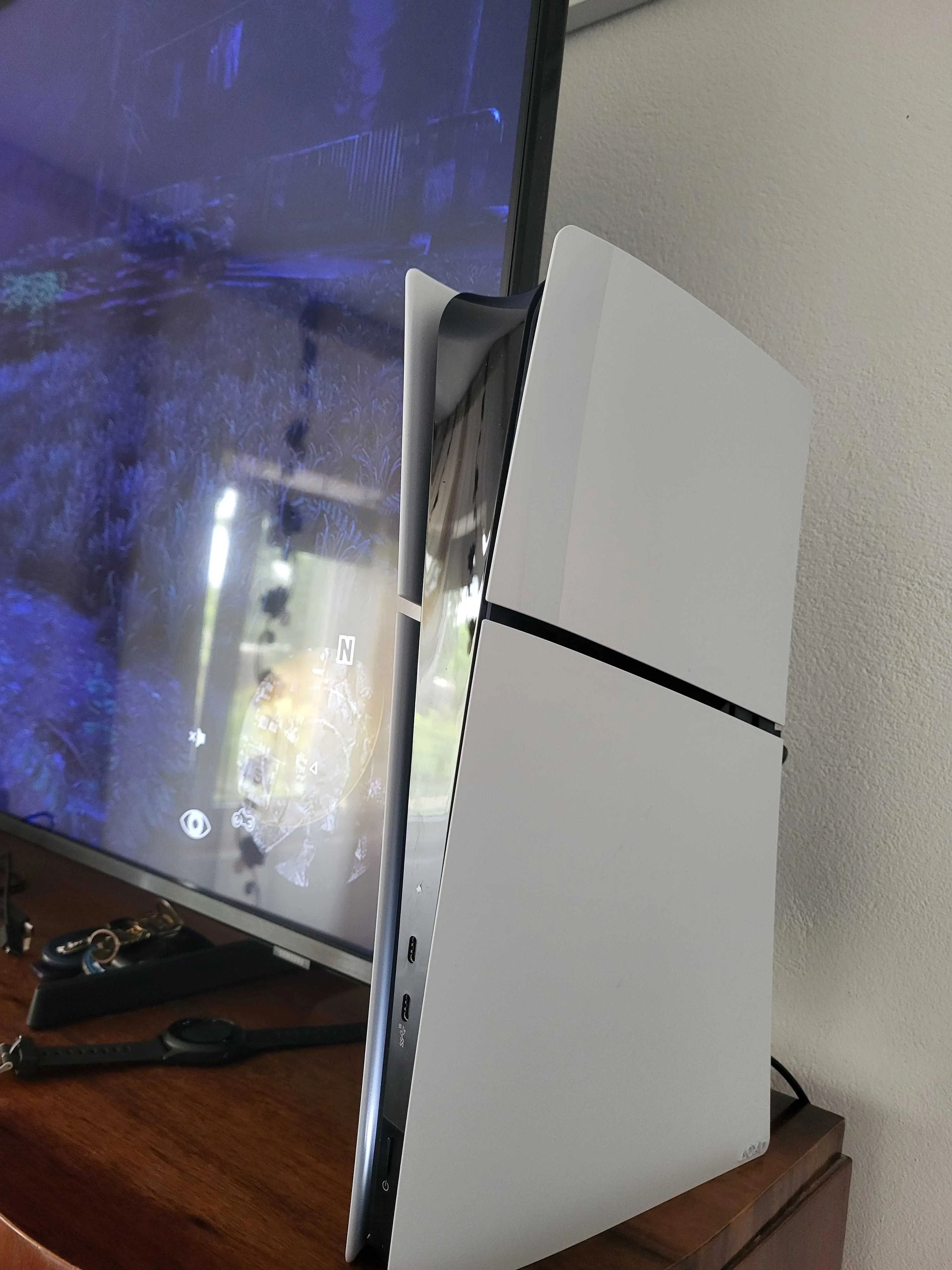 Vând urgent PS5 1t