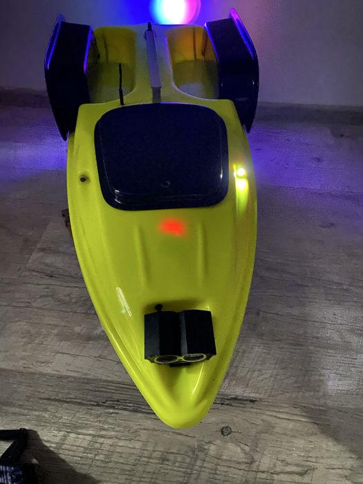 Navomodel, barcuta de plantat cu gps autopilot