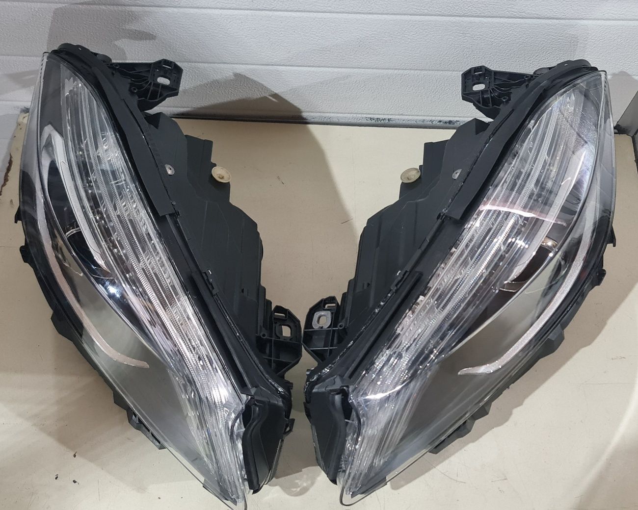 Far stanga dreapta Mercedes A Class W176 BI-XENON A176