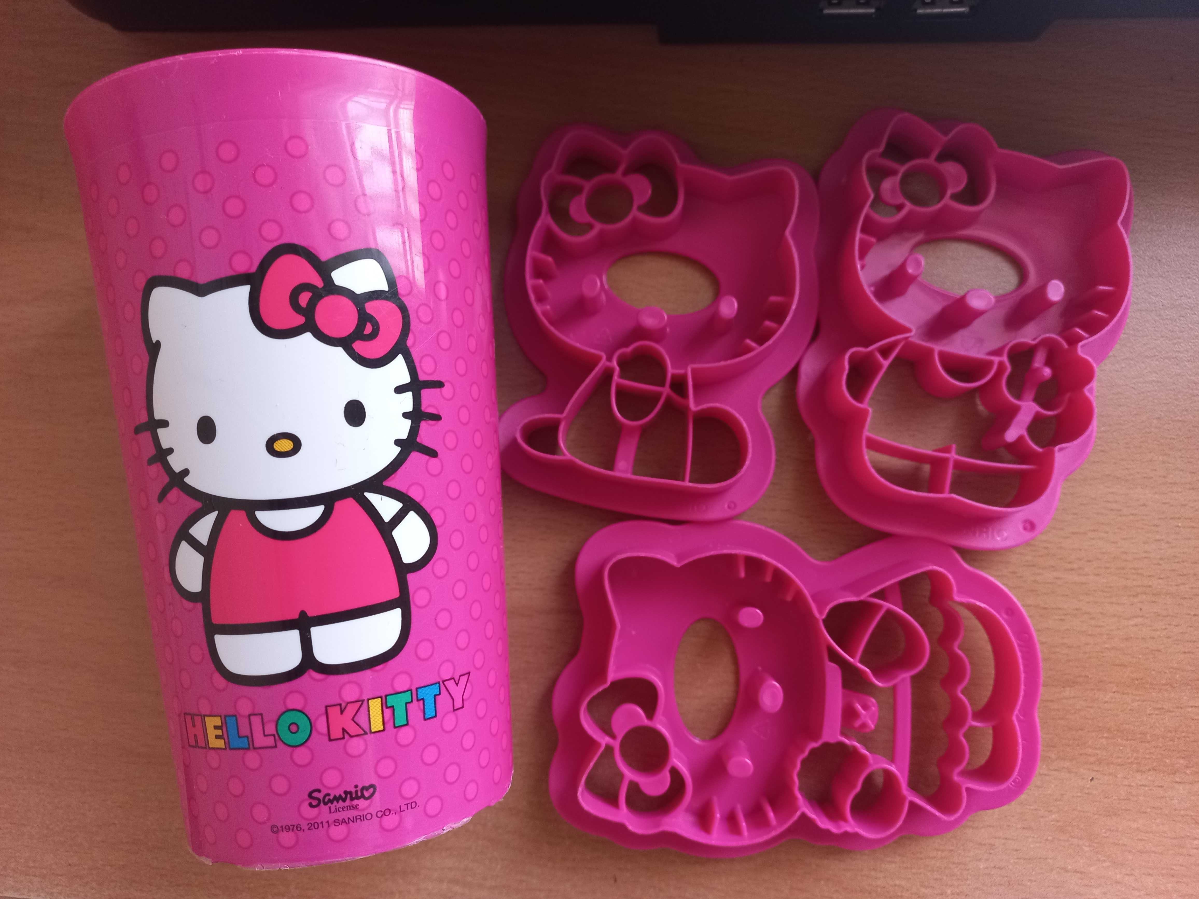 Форма за мъфини, тава и резци Hello Kitty за печива, купа, кошнички