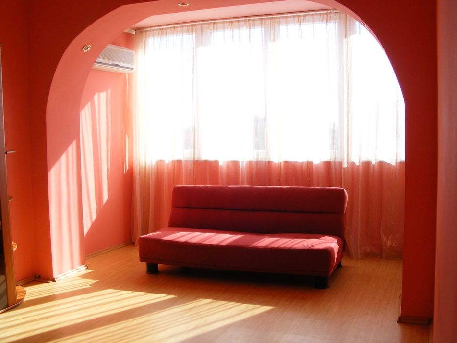 Oradea Nufarul  3 decomandate 107000 euro