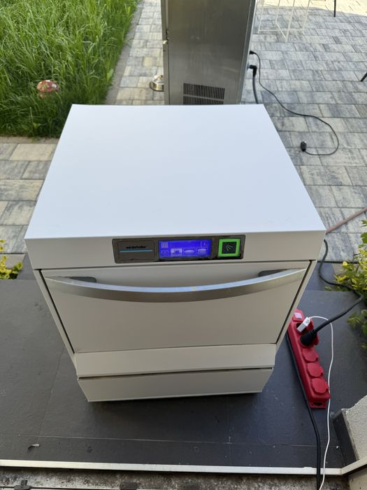Masina de spalat vase/pahare profesionala HORECA winterhalter UCL