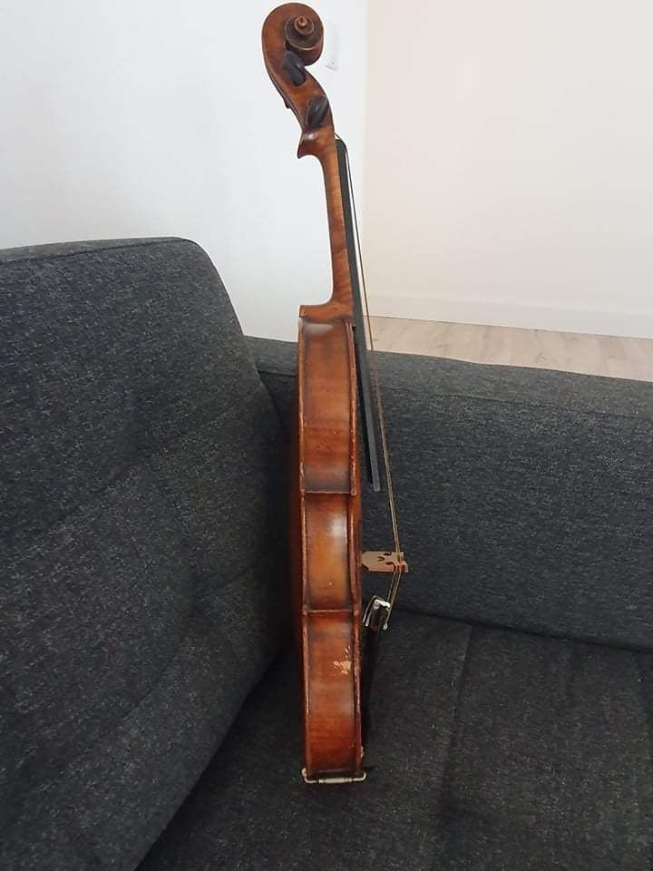 Vioara copie stradivarius