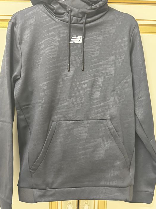 New Balance чёрное худи — оригинал, новое