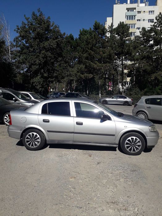 Vand Opel Astra G sedan. An fabricatie 2007.  Km 174250.Pret 1900 euro
