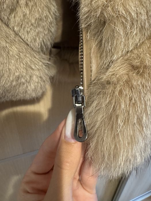 Чисто ново бежаво-кафяво палто косъм от лисица