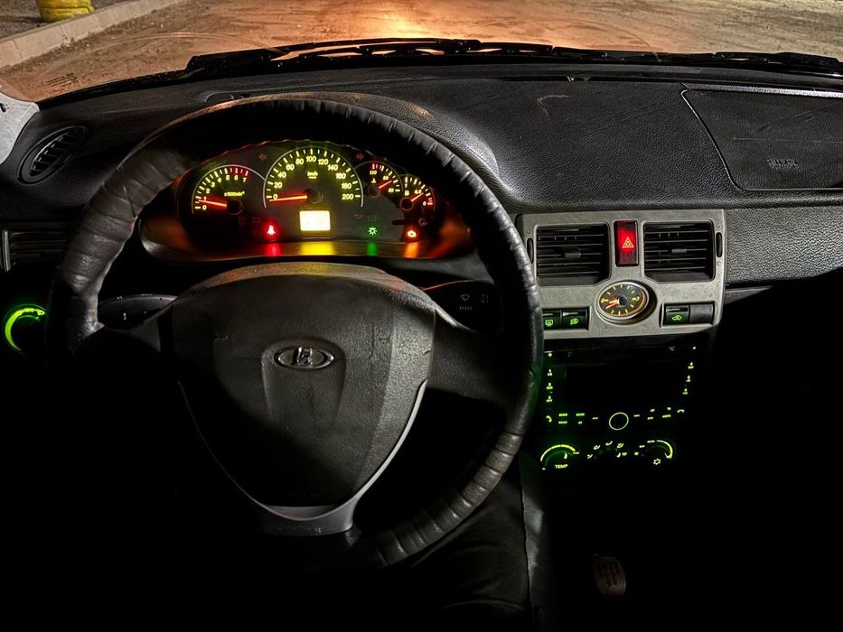 Продам приору 2012 года срочно срочно срочно!!!