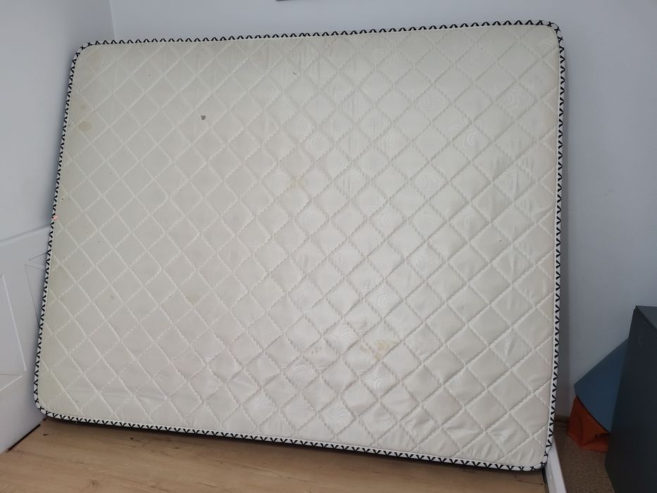 Матрас 2м 1.60м продам