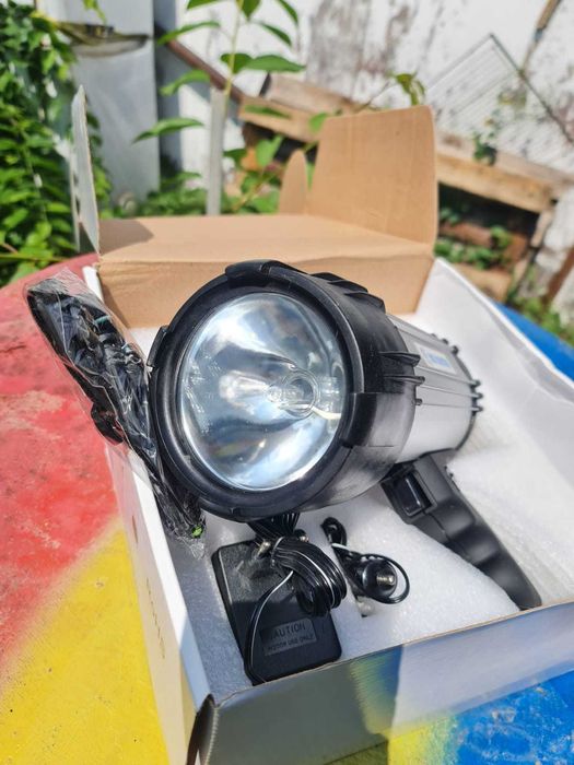Lanterna HID Xenon LED 12v corp ALUMINIU. Putere mare camping pescuit