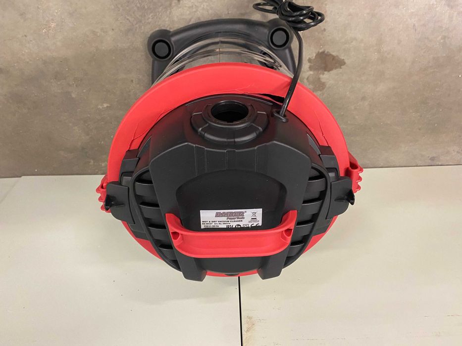 090316	Прахосмукачка за сухо и мокро 1300W 30L Inox WC07