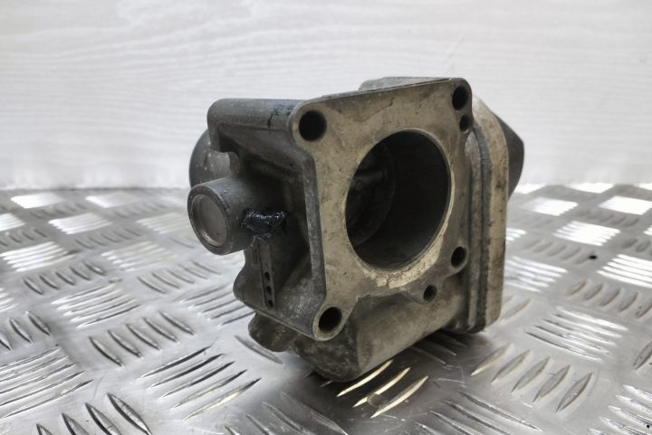 Clapeta acceleratie  047133062D Volkswagen VW Polo a 3-a generatie 6N