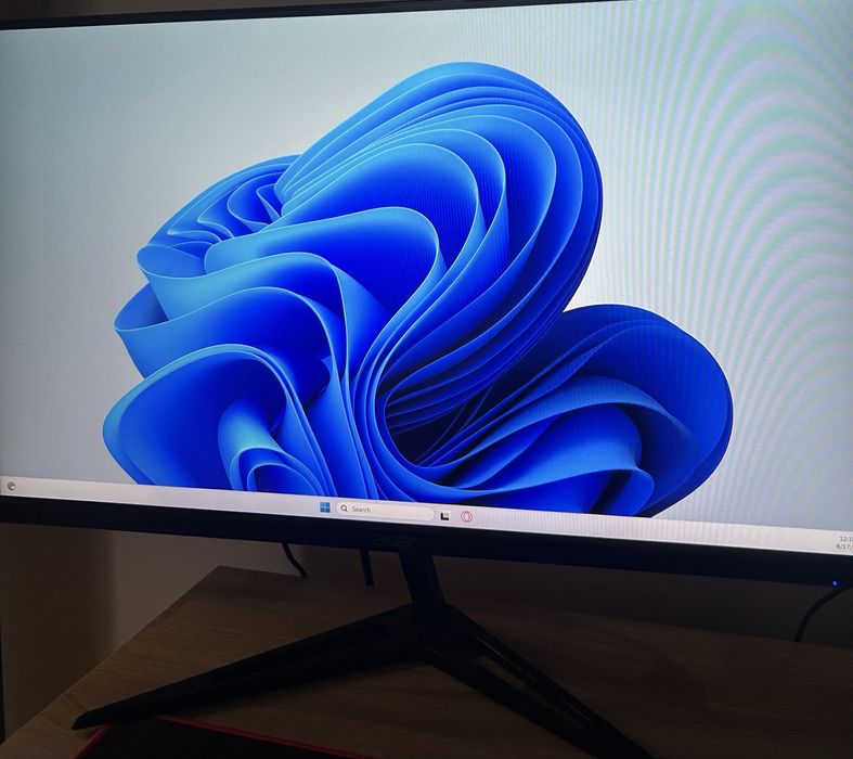 Геймърски монитор Acer с кабел