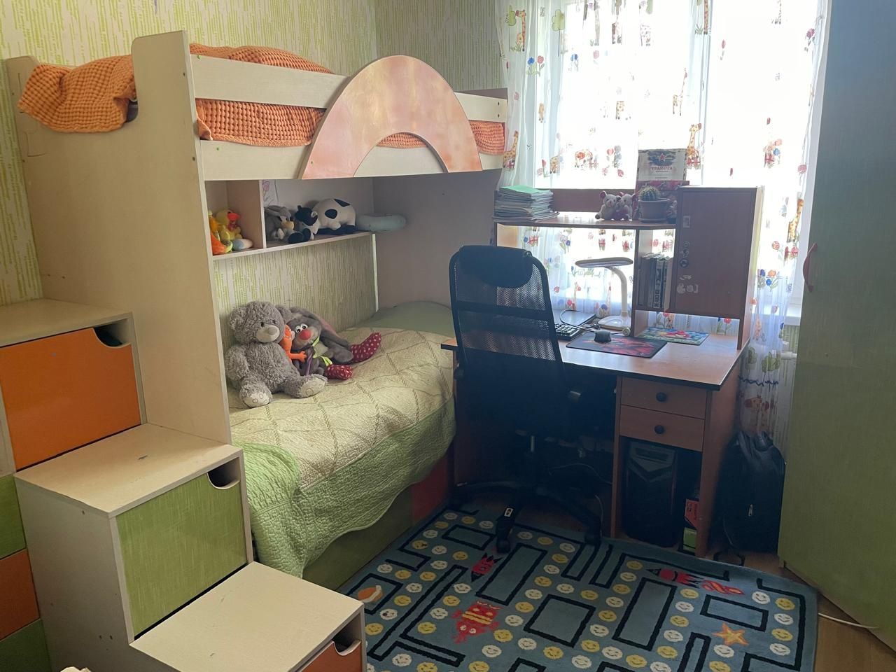 Продам 3 ком квартиру 20 микрорайон  22400
