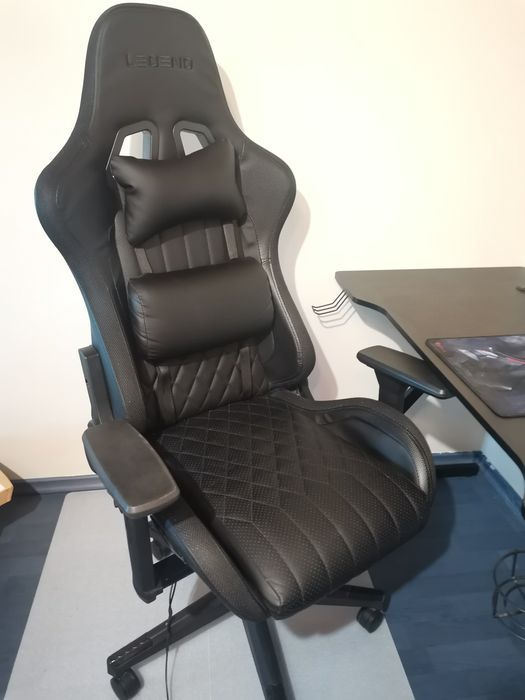 Геймърски стол RANUM с LED черна изкуствена кожа/черно
Геймърски