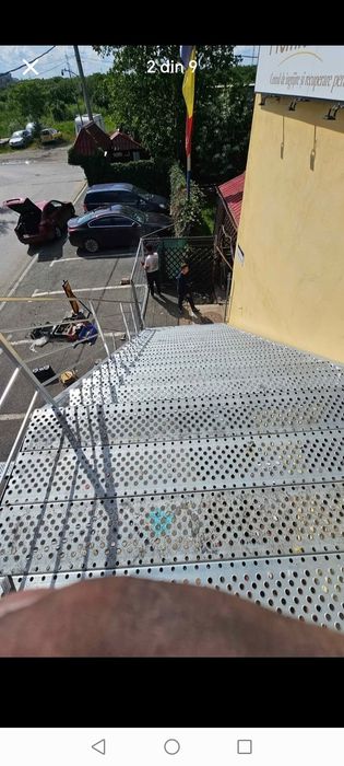 Vând scări zincate la oferirea clientului ne deplasăm ori unde in țara