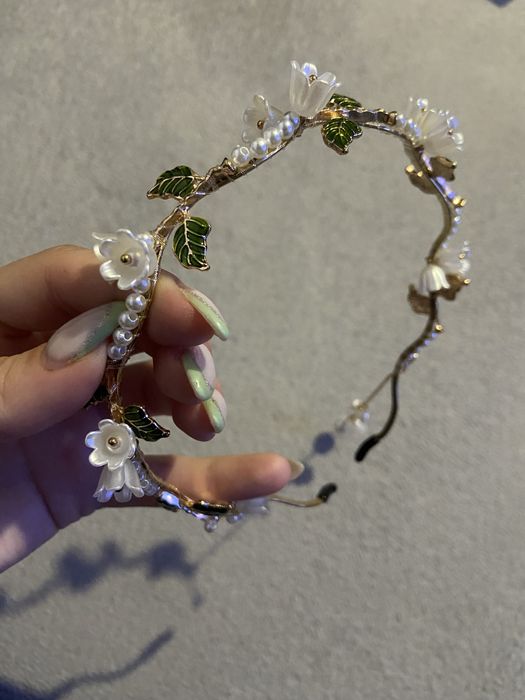 Диадема с цветя за специални събития