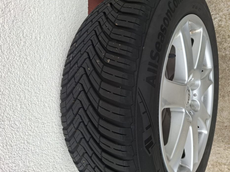 Anvelope Continental allseson Contact noi 215/60/17