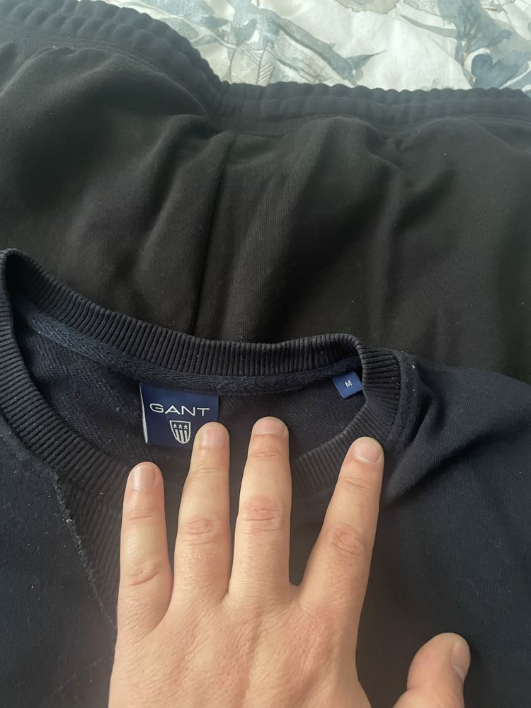 Продававам Блуза Gant.