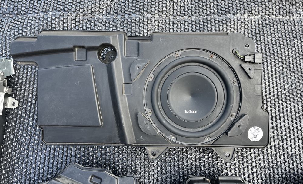 Sistem muzica Bang & Olufsen Audi A8 4H