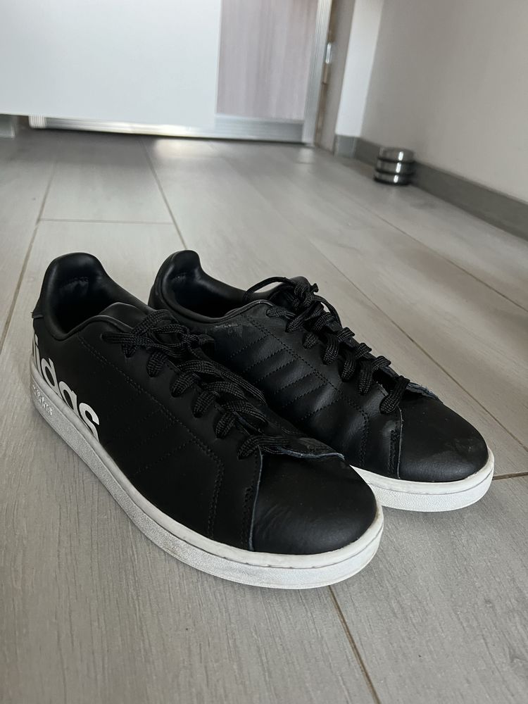 Adidas negru 42.