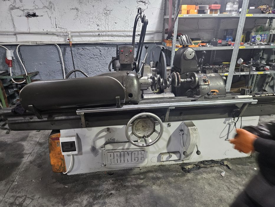 Masina de rectificat arbori cotiti englezească  PRINCE