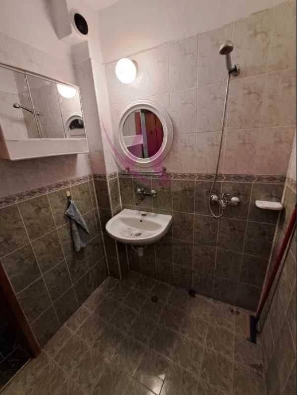 Дава се под наем Тристаен апартамент в Варна, Цветен квартал - 84 кв.м за 650 € - Снимка #5